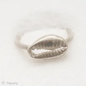 Silver kaurie shell ring